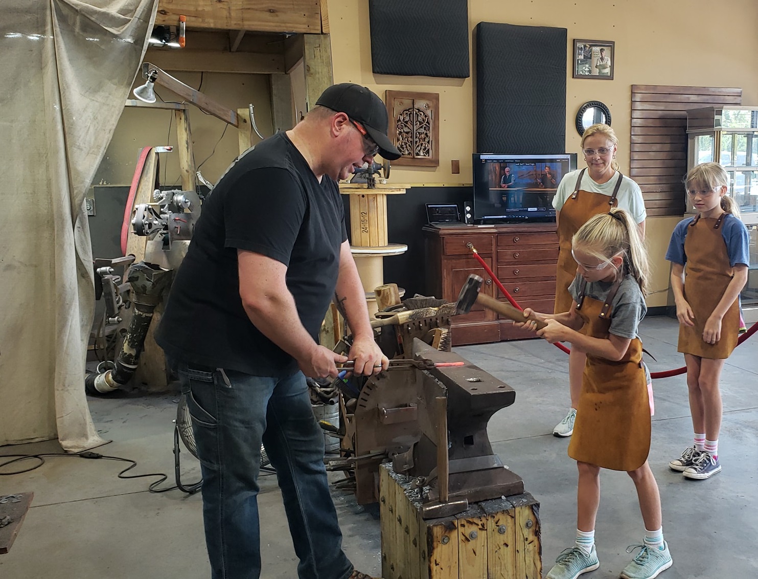 Knife Making Lessons at Silver Anvil Metal Craft in Branson